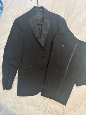 Kenneth Cole Reaction Black Two-Piece Tuxedo Jacket & Pants